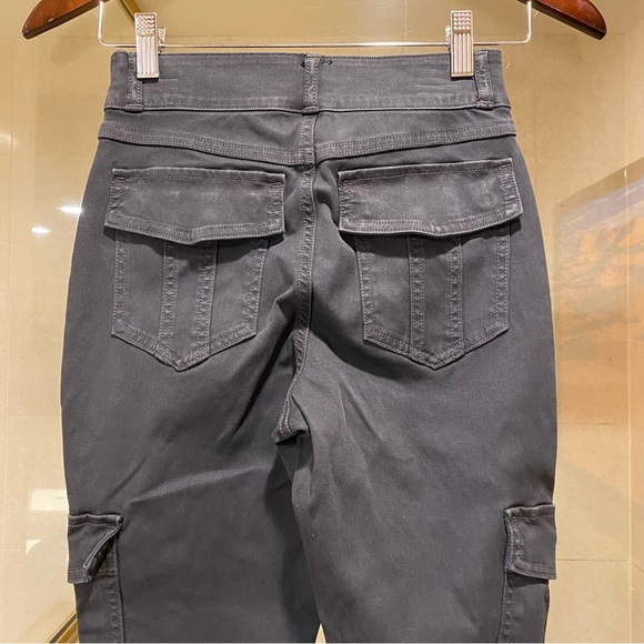 SPANX Women's Twill Ankle Cargo Pants in Washed Black size S Petite NEW - Picture 8 of 9